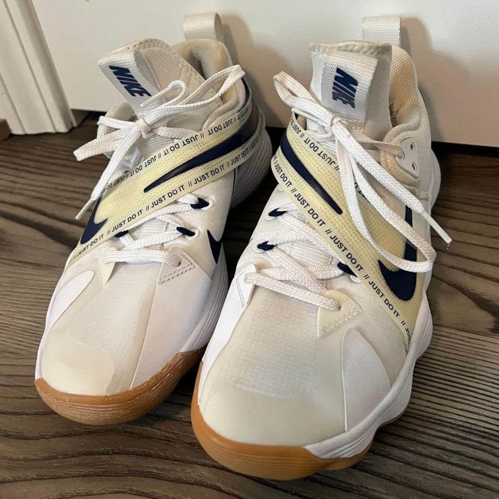 Nike volleyball shoes